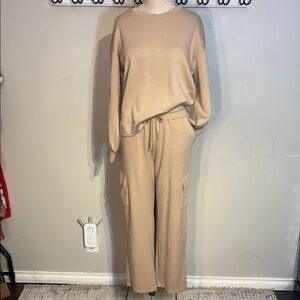 La Vie En Rose Tan Lounge Set